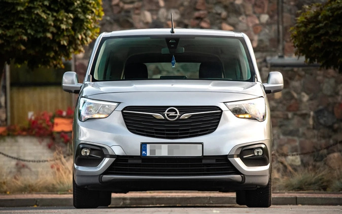 Opel Combo cena 46500 przebieg: 175000, rok produkcji 2019 z Tomaszów Mazowiecki małe 379